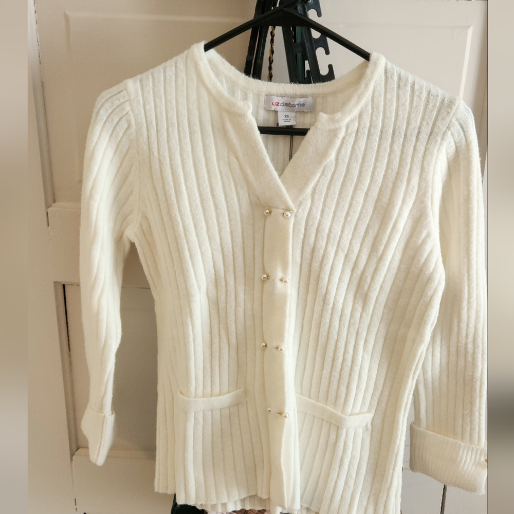 Liz Claiborne Cream Ribbed V-Neck Cardigan with Pearl Buttons